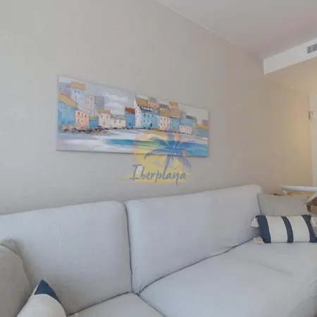アパート Garbi Iberplaya カンブリルス